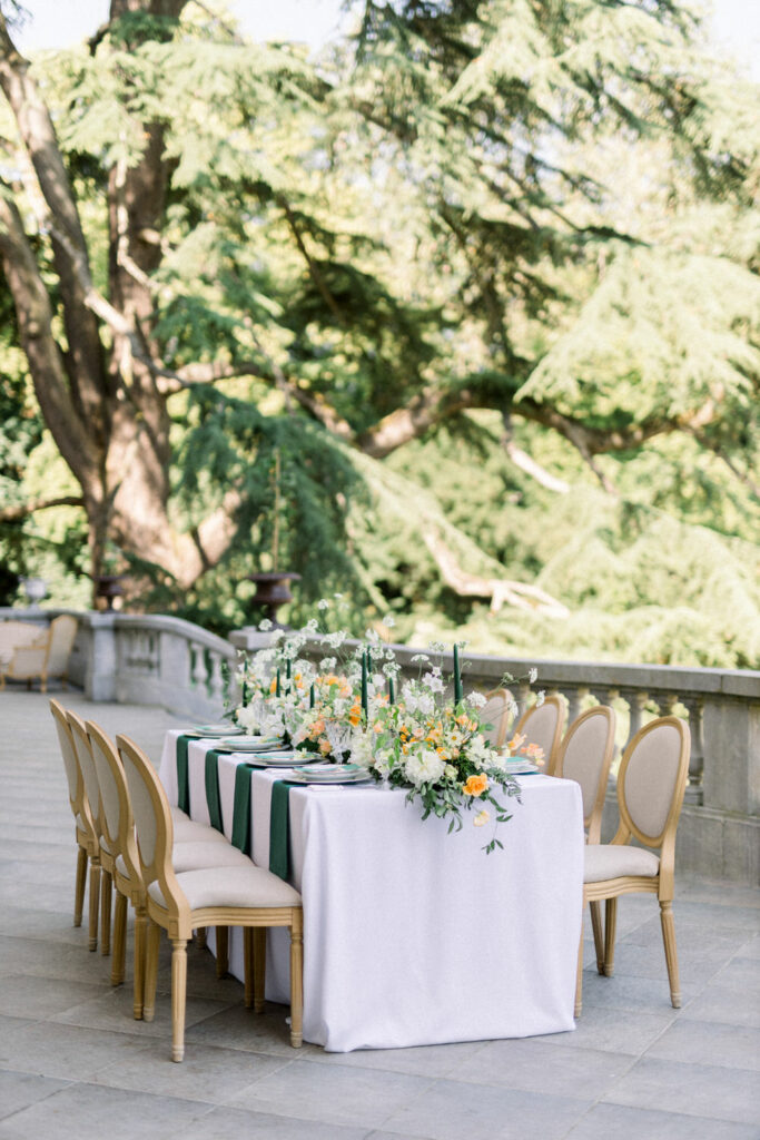 Celebrate a private outdoor wedding at Château de Bouffémont, embraced by elegant gardens.
