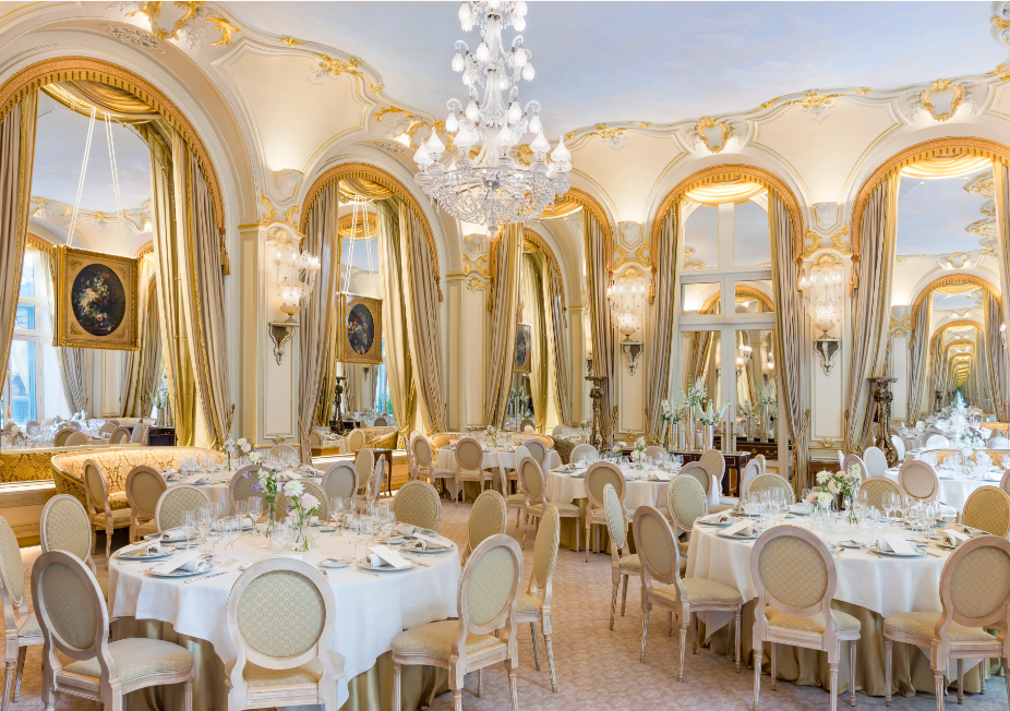 Inside diner in the atmosphere of a Parisian Wedding at Le Ritz.