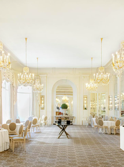 Indoor dinner at le Pré Catelan with elegant details.